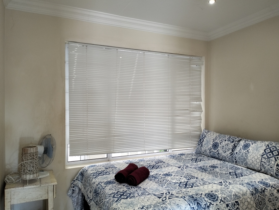 To Let 2 Bedroom Property for Rent in Jeffreys Bay Central Eastern Cape